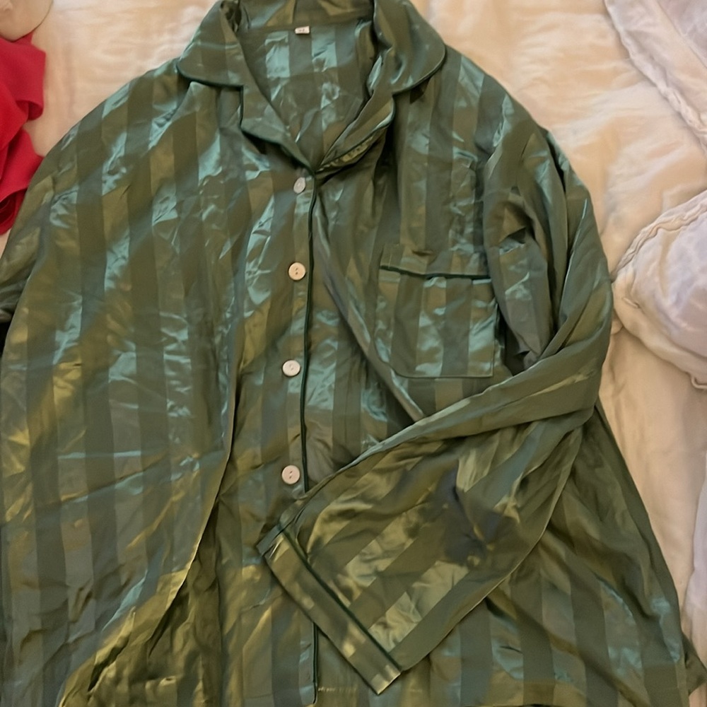 Pajama set - Picture 2 of 6
